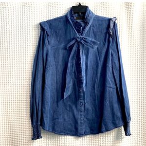 NY&Co New York & Company Chambray tie Front Shirt Blouse button-down Ruffle